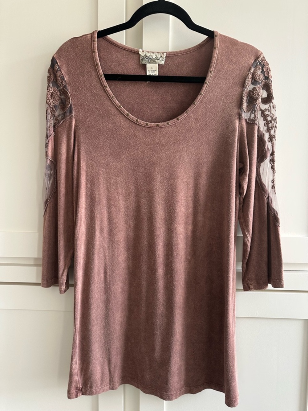 gimmicks by BKE NWOT Mocha Lace Mesh Studded Scoop Neck Top Women’s Size Large
